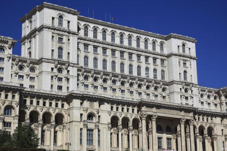 В Румынии проходят выборы в парламент В Румынии проходят выборы в парламент