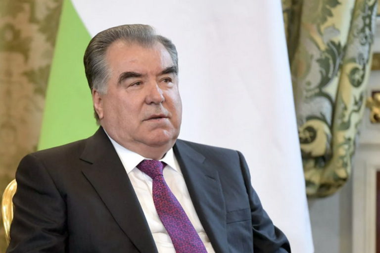 Президент Таджикистана объявил о победе над COVID-19 Президент Таджикистана объявил о победе над COVID-19