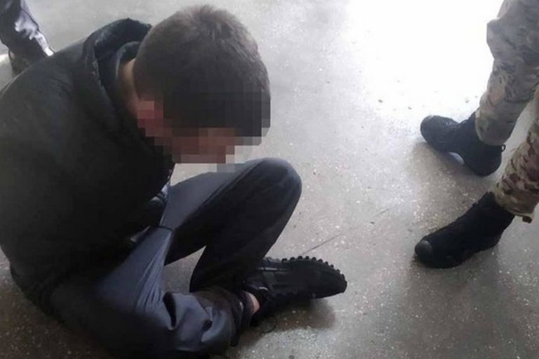 Житель Винницы угрожал врачам пистолетом в больнице