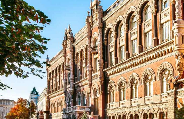 Курсы валют на 29 марта: НБУ остановил рост доллара Курсы валют на 29 марта: НБУ остановил рост доллара
