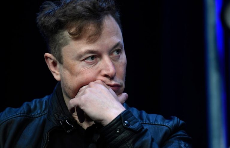 Взлом сети Tesla: Маск по-русски отреагировал на признание хакера Взлом сети Tesla: Маск по-русски отреагировал на признание хакера