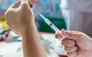 Украина получит от Румынии 100 тысяч доз вакцины AstraZeneca