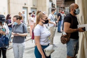 Вакцинации ожидают почти 720 тысяч украинцев