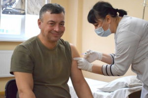Еще 135 тысяч украинцев вакцинировались от COVID