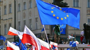 Премьеру Польши сделали замечание за долгое выступление в Европарламенте
