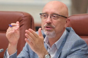 Резников об армии: Большего работодателя в Украине нет