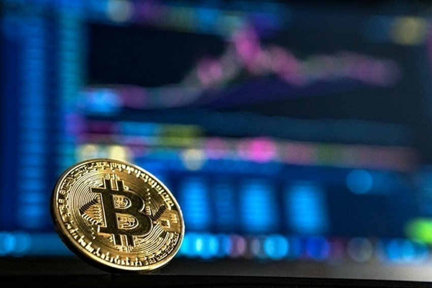 Курс биткоина обвалился еще на 9%
