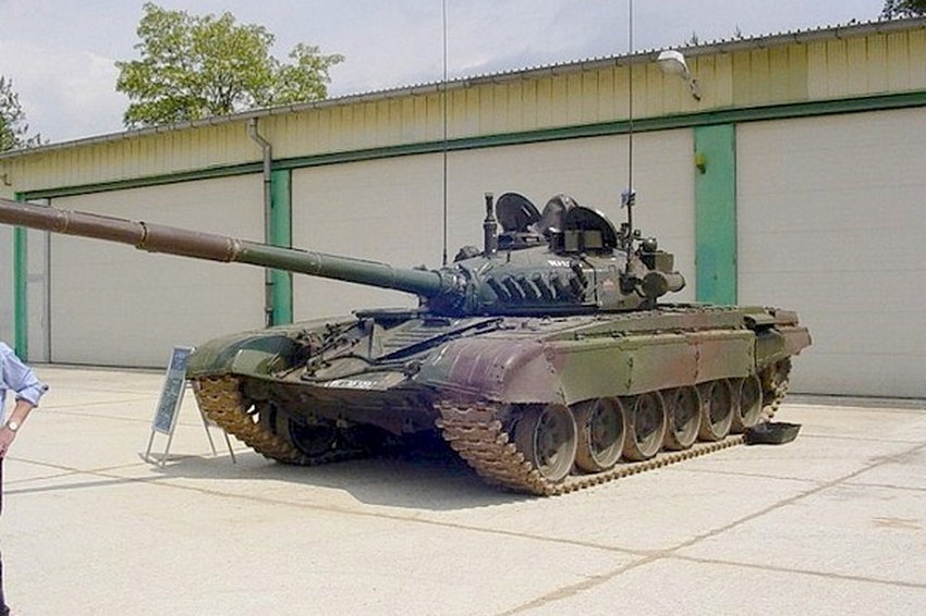 Словенія передасть Україні 54 танки М-84
