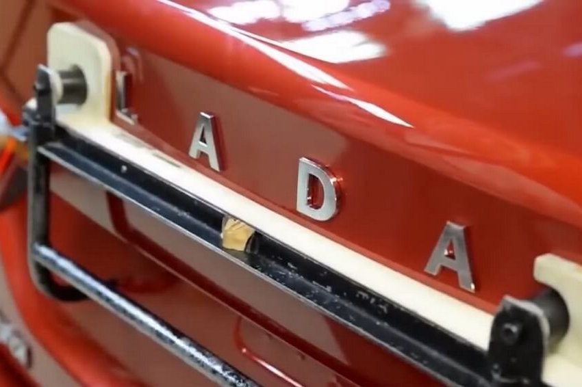 Продажі автомобілів у Росії знизилися на 63%
