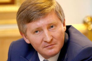 Ахметов: Буду в Україні до перемоги