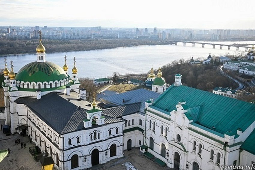 У Києво-Печерській лаврі має тривати чернече життя - Ткаченко