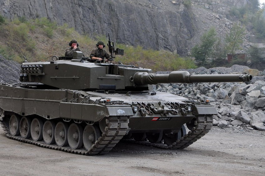 Іспанські Leopard 2 відправлені в Україну - Reuters