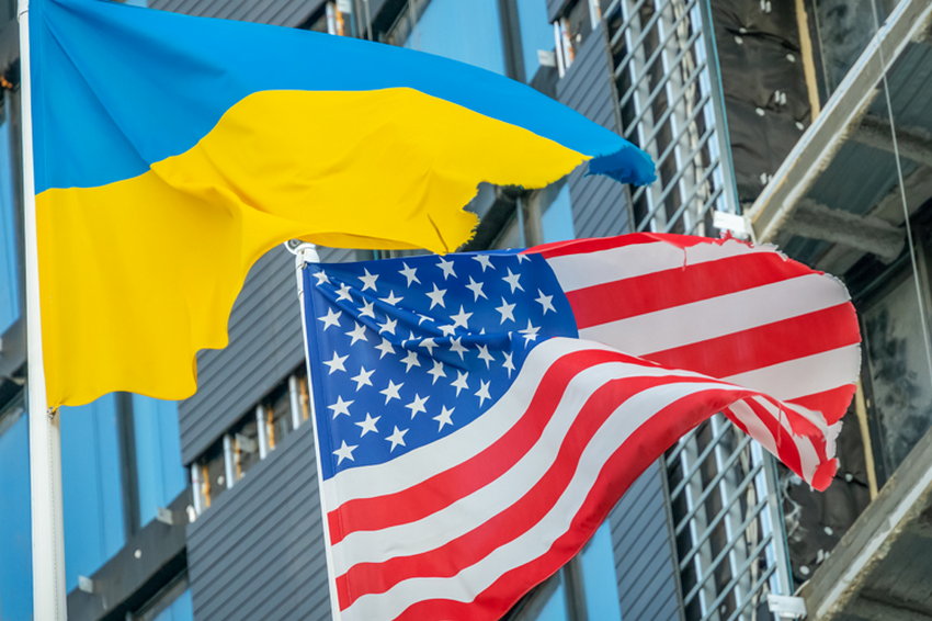 Більшість американців схвалює допомогу Україні