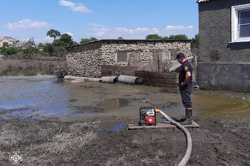 Вода відійшла від усіх підтоплених будинків у Снігурівській громаді