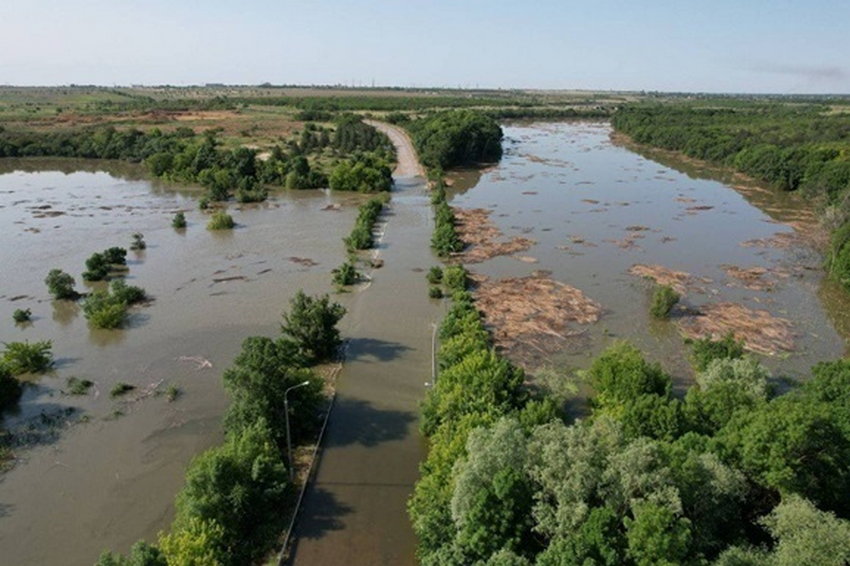 Втрачено третину води Каховського водосховища