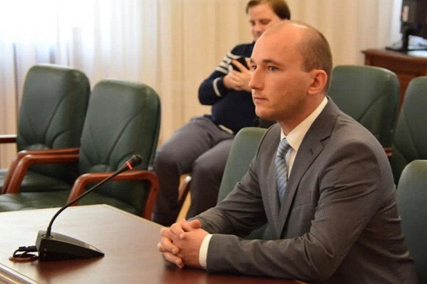 Суд залишив під вартою суддю, який на смерть збив нацгвардійця
