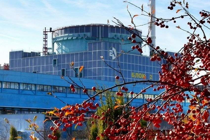 Ігнат і Данілов прокоментували атаку РФ біля Хмельницької АЕС