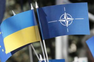 Опитування: Українці вважають головним пріоритетом - вступ у НАТО