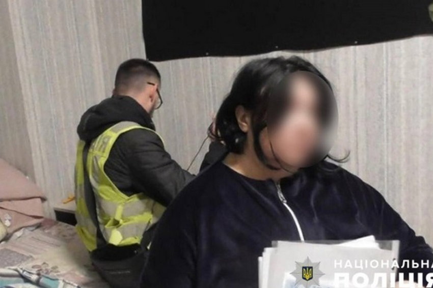 У Києві викрили псевдоволонтерку, яка обіцяла знижки переселенцям