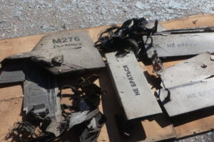 На Хмельниччині уламки збитого дрона впали на територію колишнього заводу