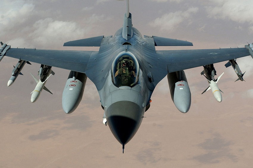 Українці тренуються на F-16 у США - Пентагон