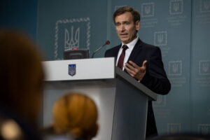Зеленський звільнив свого представника у Раді
