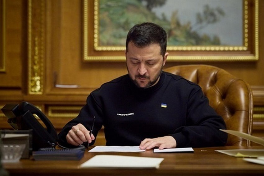 Зеленський підписав закон про лобізм