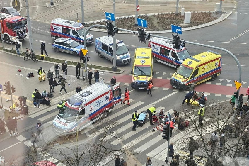 У Польщі водій в'їхав у натовп на переході - 19 постраждалих