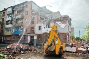 Атака на Харків: у зруйнованому будинку знайшли вісім загиблих