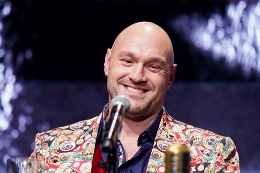 Ексчемпіон пояснив, чому Ф'юрі сильно напився у пабі
