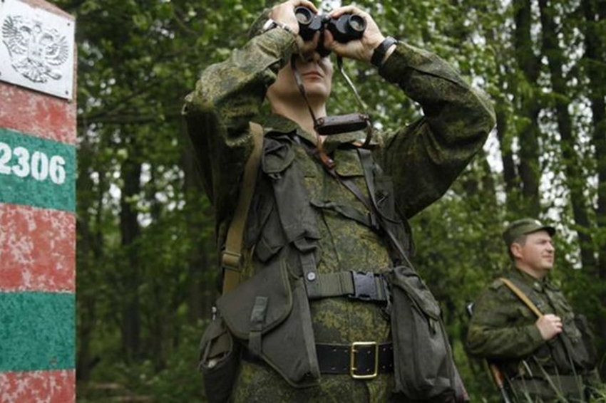 ЗМІ: Російські військові на кордоні з Україною стріляли в цивільних росіян