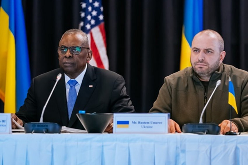 Умєров поїхав у США і зустрінеться з Остіном