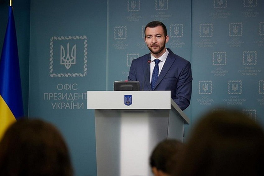 3731929 В ОП відреагували на анонс Такера Карлсона