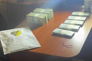 Хабар у $170 тисяч: суд відправив під варту прокурора Офісу генпрокурора
