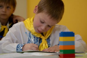 Школи Києва переводять на очну форму навчання - КМВА