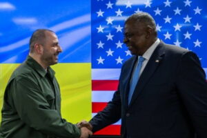 Умєров і Остін обговорили ситуацію на фронті