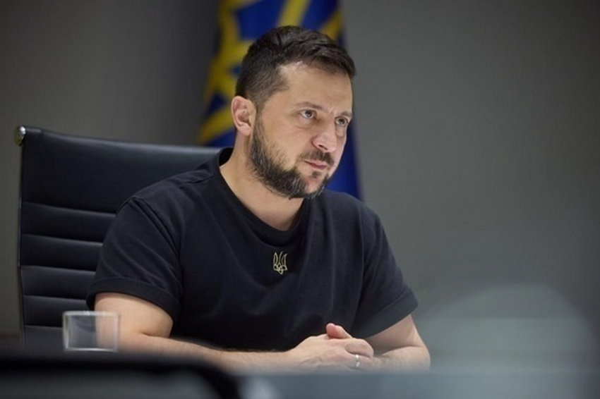 До операції ЗСУ на Курщині призвів брак далекобійної зброї - Зеленський