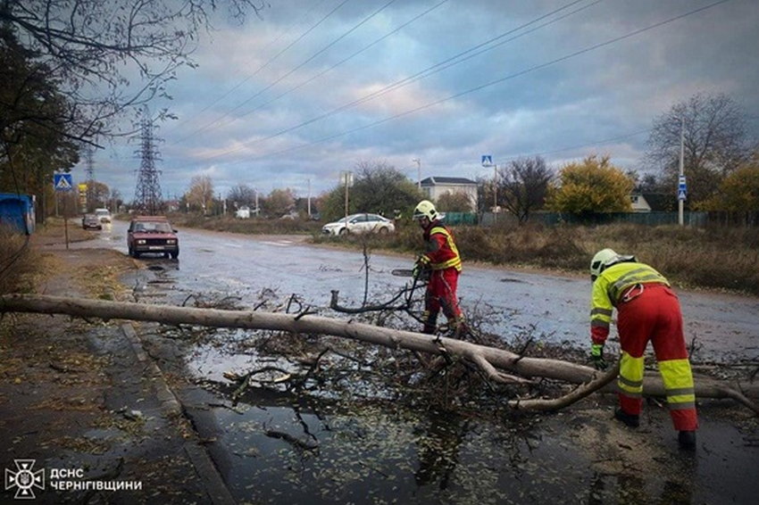 В Україні відключення світла у 10 областях