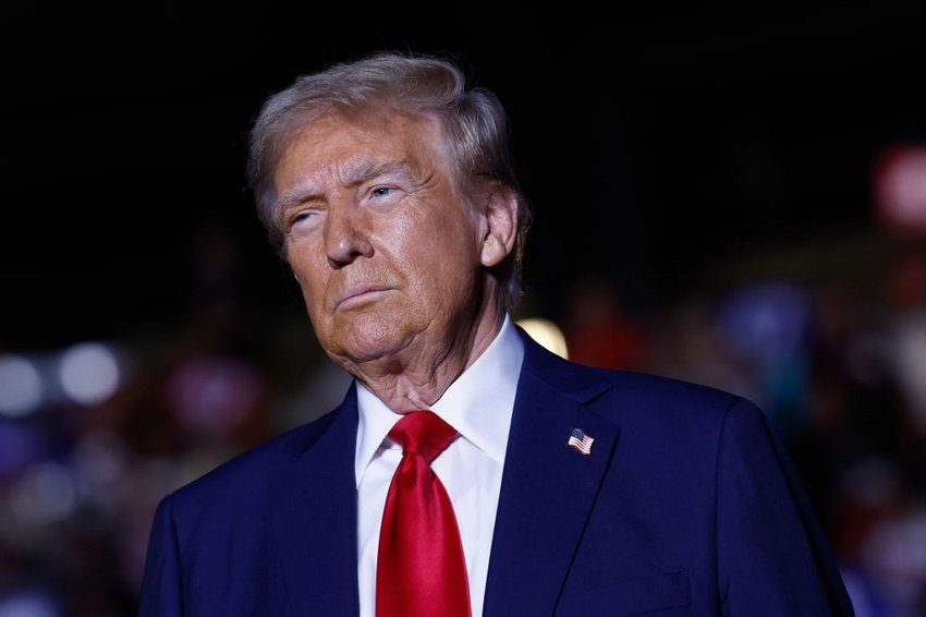Попри заяви ЗМІ: Трамп не запросить до нової адміністрації Помпео і Гейлі