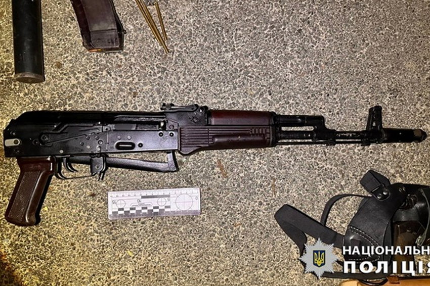 В Ірпіні затримали чоловіка з автоматом у руках