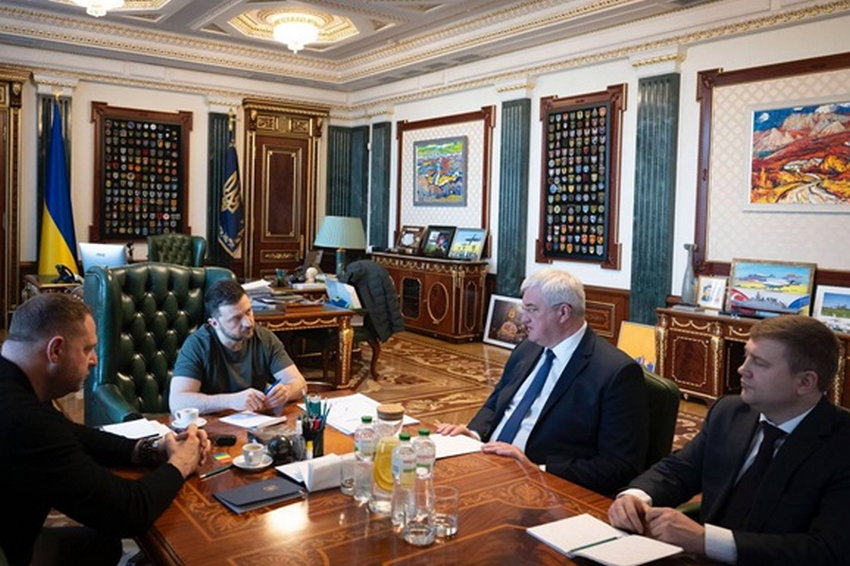 Зеленський заслухав доповідь міністрів щодо Сирії