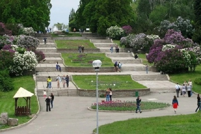 Прокуратура перевіряє законність запланованого будівництва в ботсаду Києва