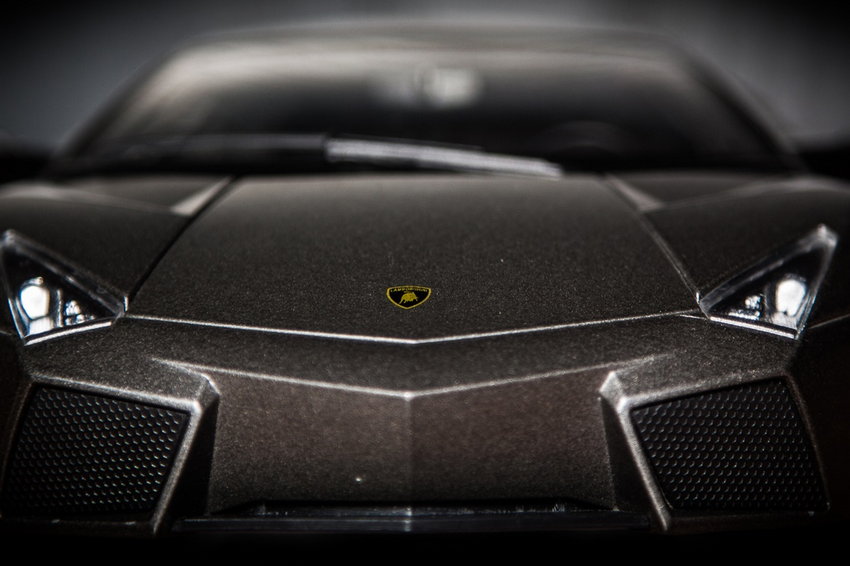 Гібриди принесли Lamborghini майже €900 млн за квартал