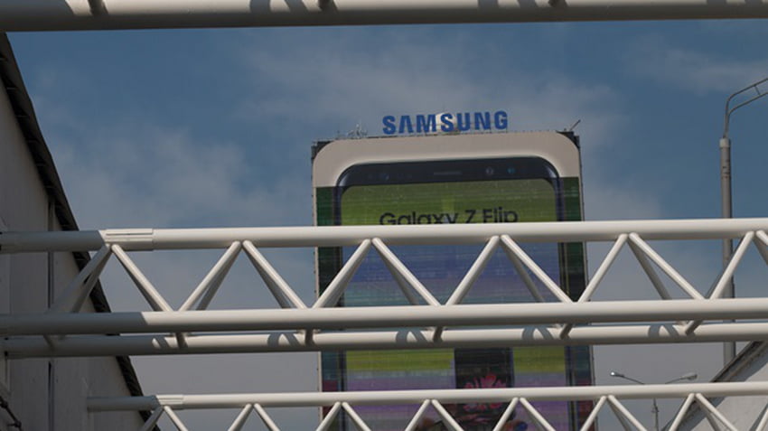 Samsung відмовилась від російських металів для виробництва дисплеїв