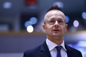 Сіярто відреагував на затримання агентів Угорщини