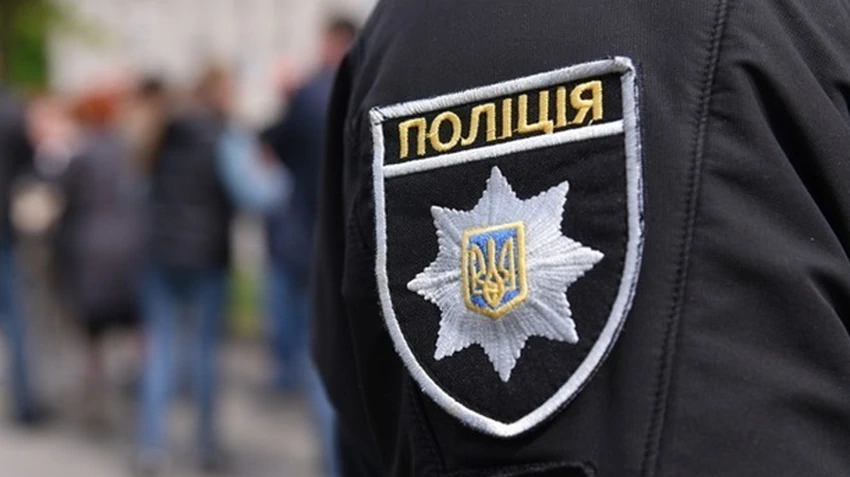 У Чернівцях підліток вистрілив собі в голову на вулиці