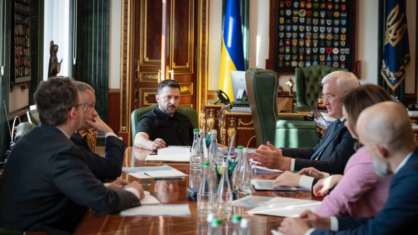 Зеленський провів нараду з дипломатами