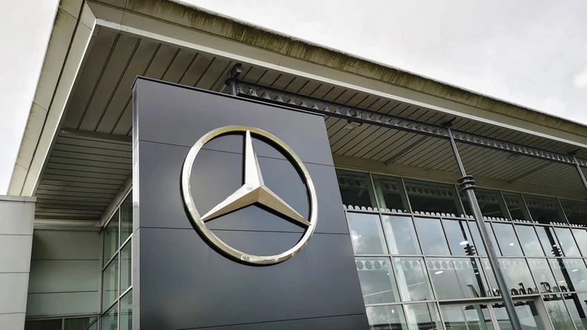 Mercedes-Benz позбувся акцій Nissan