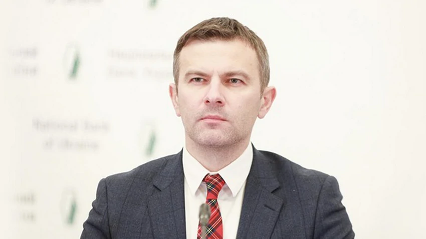 В НБУ пояснили падіння курсу долара до гривні