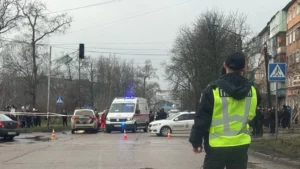 Авто поліції збило двох пішоходів у Прилуках, загинула дитина